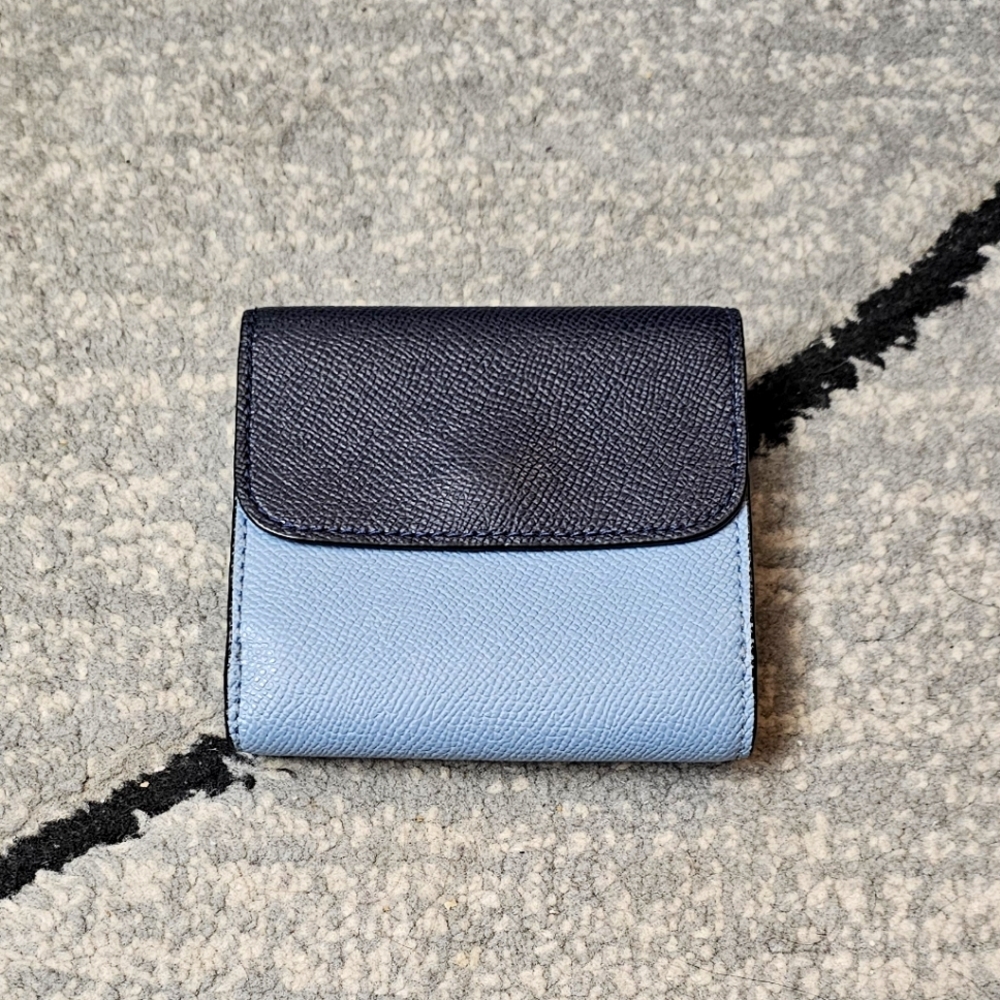 Coach Essential Mini Trifold Wallet In Colorblock Blue - Picture 4 of 10